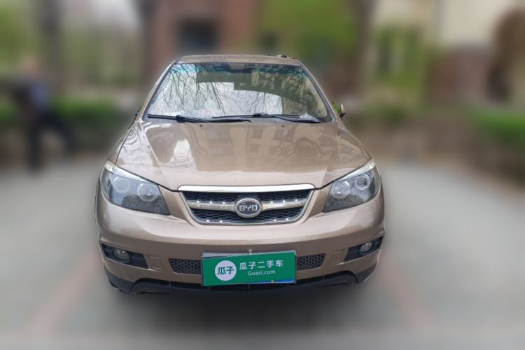Used BYD S6 2014 2.0L Manual Luxury 7-Seater Front