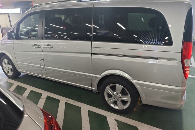 Used Mercedes-Benz Viano 2013 3.5L Dynamic Edition Left Side