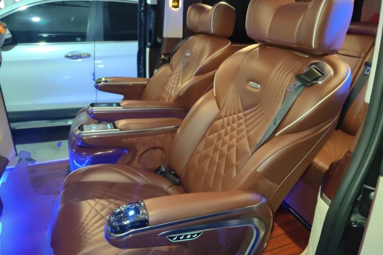 Used Mercedes-Benz V-Class 2018 V250 2.0T Middle East Version
