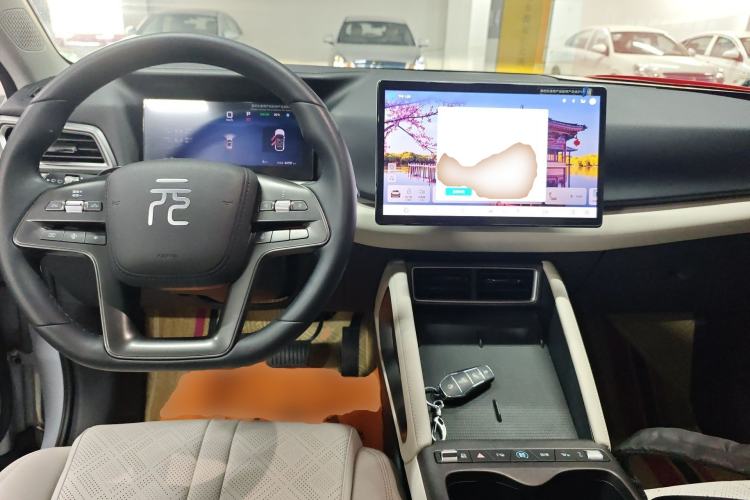 Used BYD Yuan UP 2025 Intelligent Driving Version 401 KM Dynamic Edition Center Console