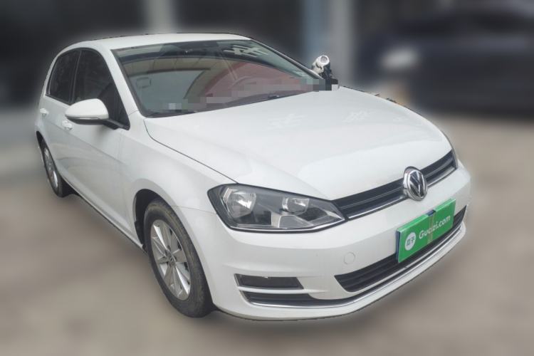 Used Volkswagen Golf 2016 1.6L Manual Fashion Edition Front Right 45 Deg