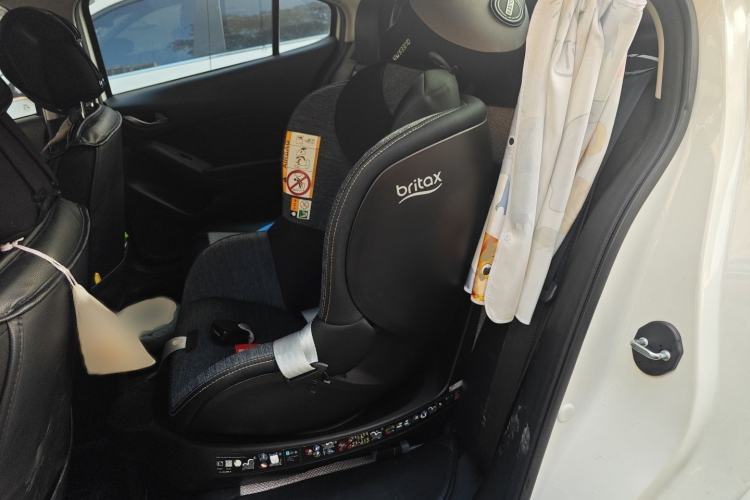 Used Mazda 3 Axela 2014 Sedan 1.5L Automatic Luxury Model