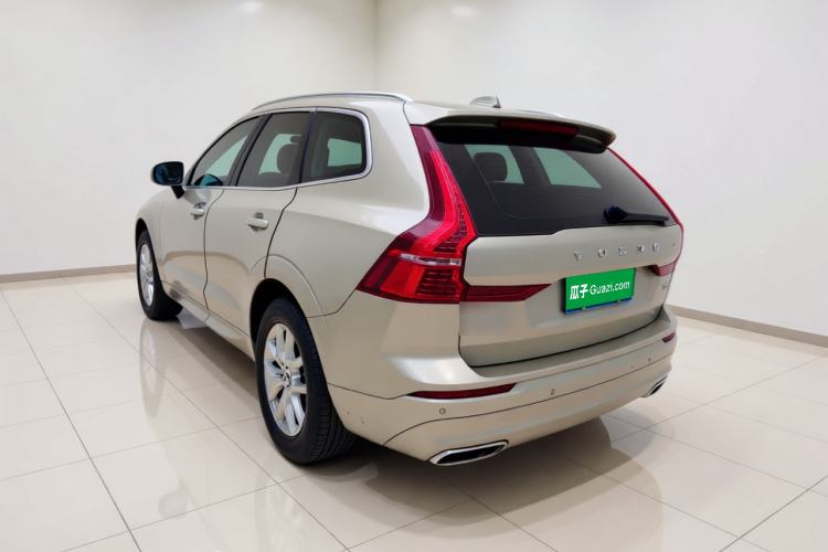 Used Volvo XC60 2018 T5 4x4 Zhiyi Edition Rear Left 45 Deg