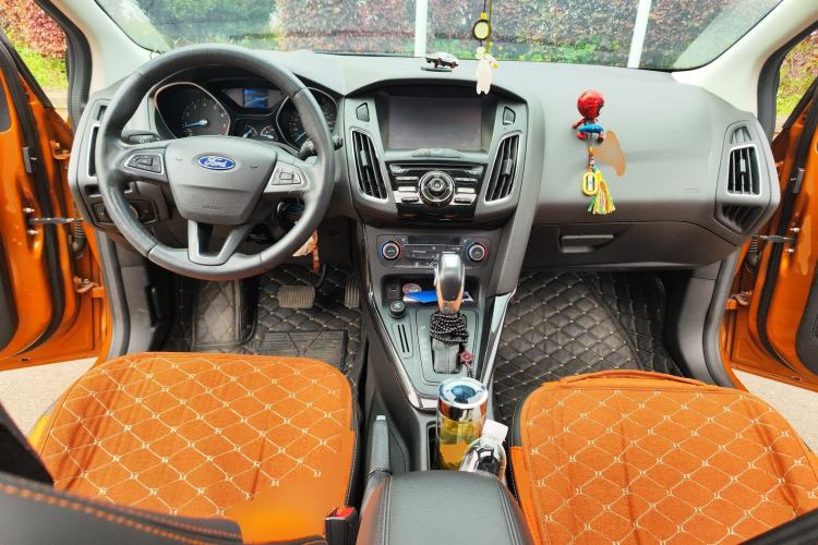 Used Ford Focus 2015 Hatchback 1.6L Automatic Fashion Edition