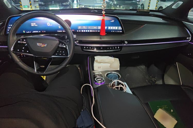 Used Cadillac XT5 2025 2.0T Prestige Version Center Console