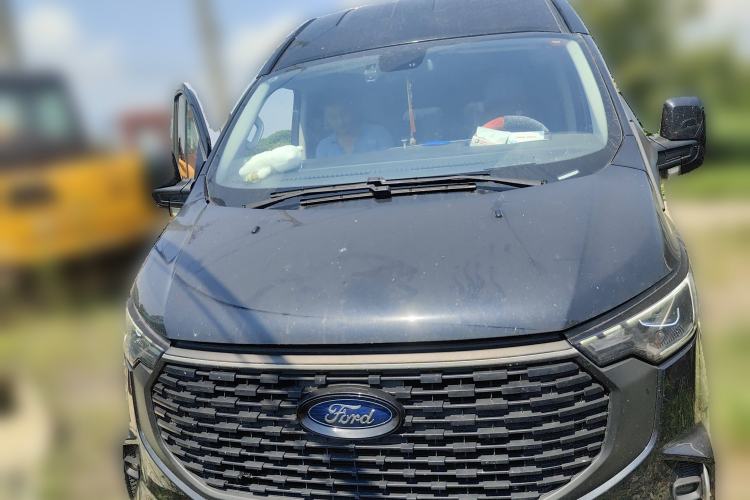 Used Ford Transit 2023 2.0T Diesel Automatic Commercial & Travel Model Mid-axle Medium Roof 7/8/9-Seater
