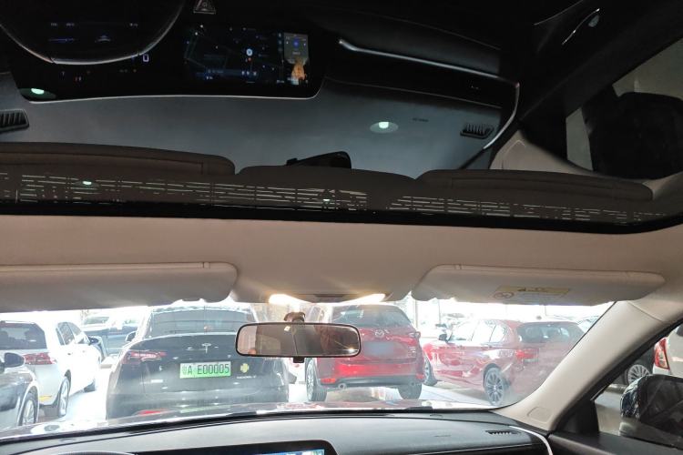 Used Venucia V 2021 260T Idol Edition