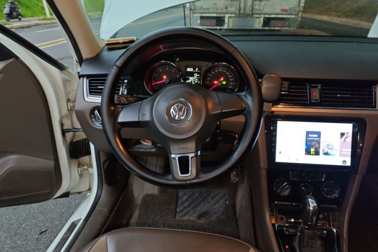 Used Volkswagen Bora 2014 1.4TSI Automatic Comfort Model Steering Wheel