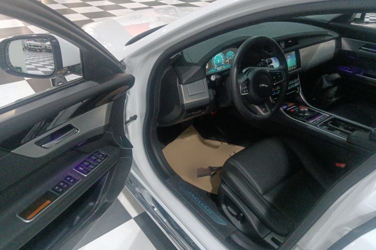 Used Jaguar XFL 2020 XFL 2.0T P200 Two-Wheel-Drive Elite Edition Driver Seat