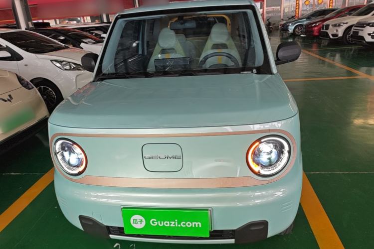 Used Geely Galaxy Panda 2024 Panda Mini 200km Endurance Bear
