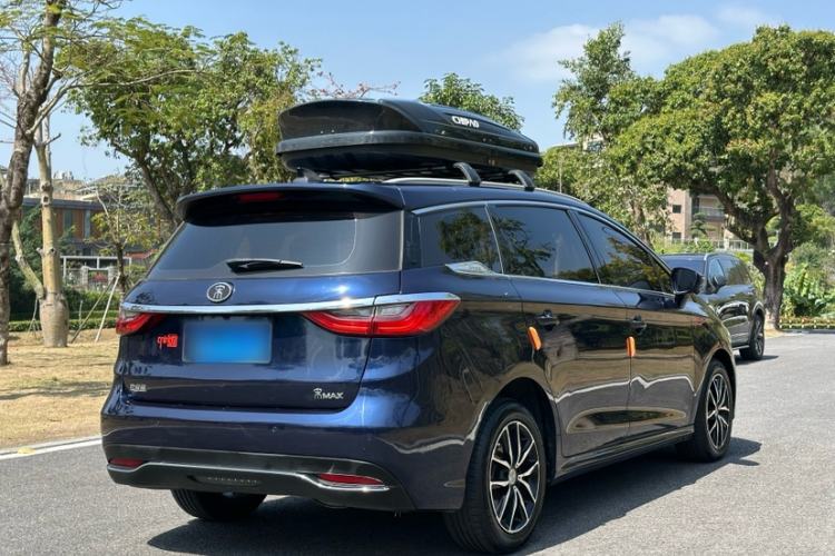 Used BYD Song MAX 2018 1.5T Automatic Smart Connect Elite Model with 6 Seats