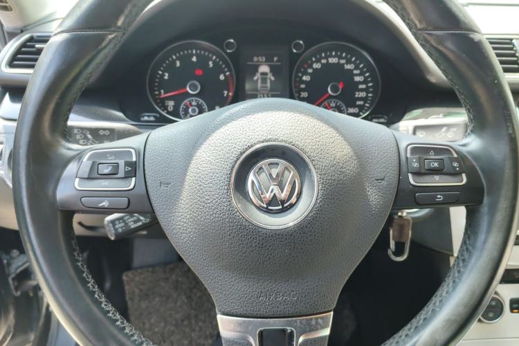 Used Volkswagen Magotan 2015 1.8TSI Luxury Model Steering Wheel