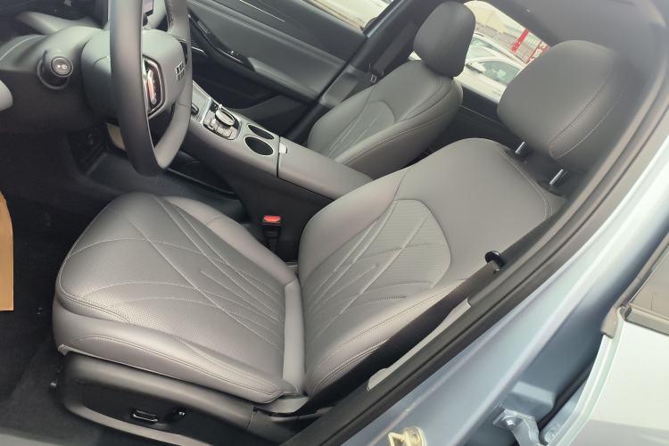 Used Geely Galaxy L6 2025 EM-i 140km Starship Edition
