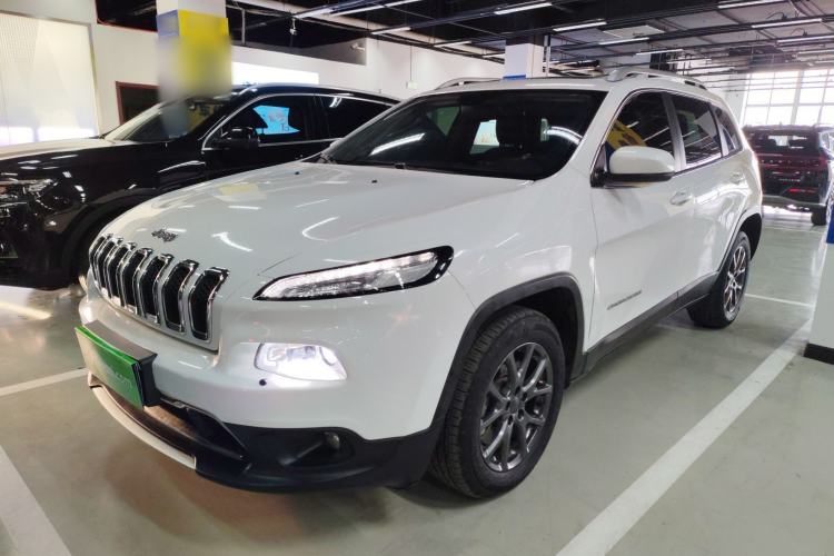 Used Jeep Cherokee 2020 2.0L Two-Wheel Drive Classic Sports Edition