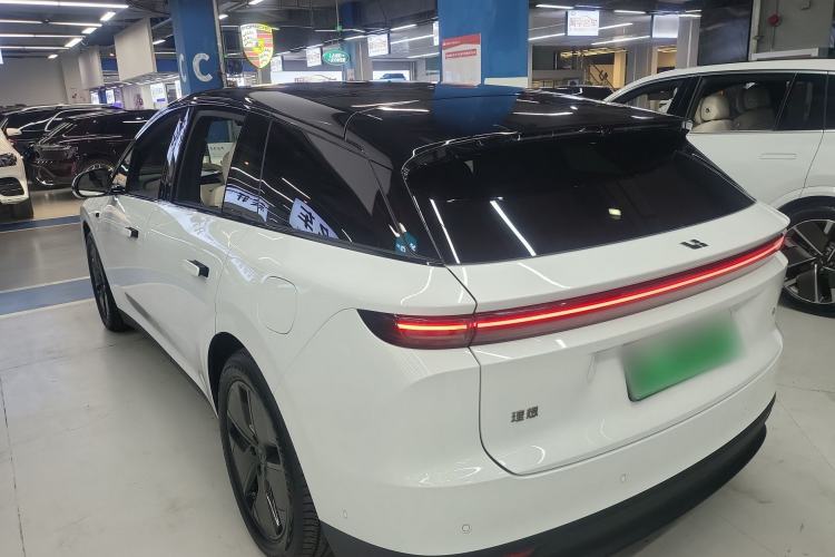 Used Li Auto i6 2025 Model Two-Wheel-Drive Standard Type Exterior 2