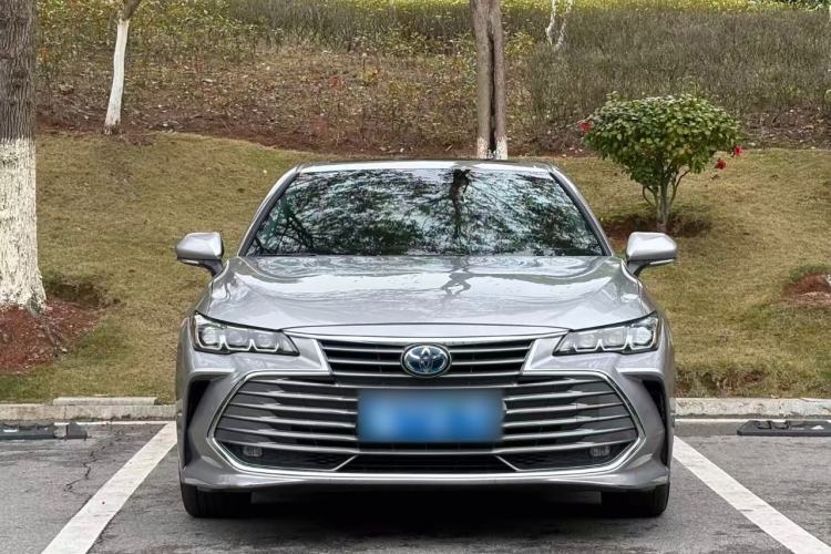 Used Toyota Avalon 2019 Dual-Engine 2.5L Luxury Edition China VI Standard