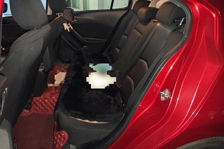 Used Mazda 3 Axela 2014 Sedan 1.5L Automatic Luxury Model
