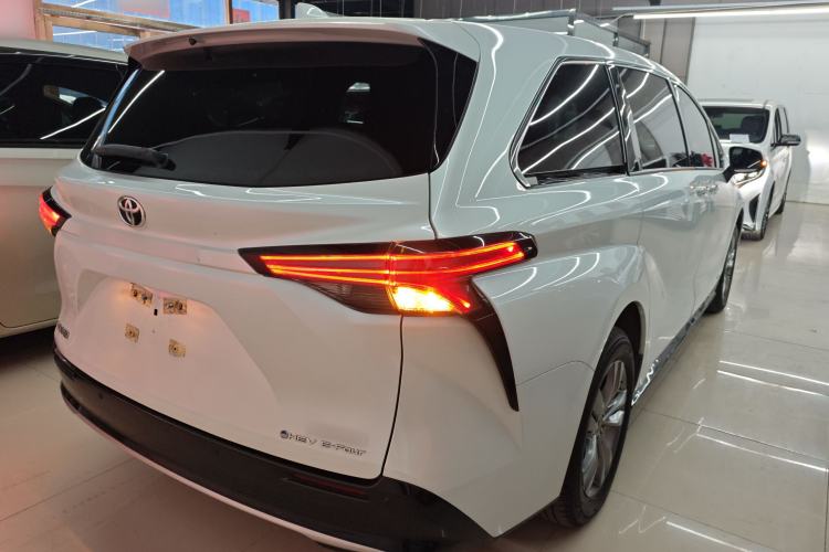 Used Toyota SIENNA 2024 2.5L Hybrid Four-Wheel Drive Prestige Edition