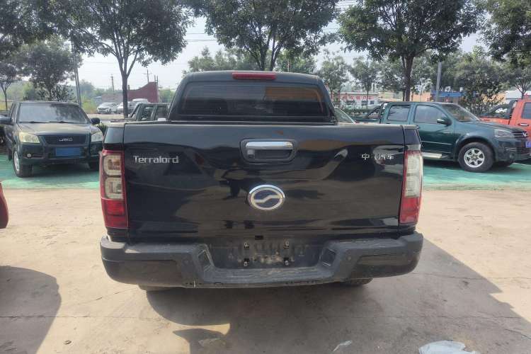 Used Zxauto Terralord 2019 2.5T Passenger Version Diesel Two-Wheel Drive Automatic Flagship Trim with Dual Wheels
