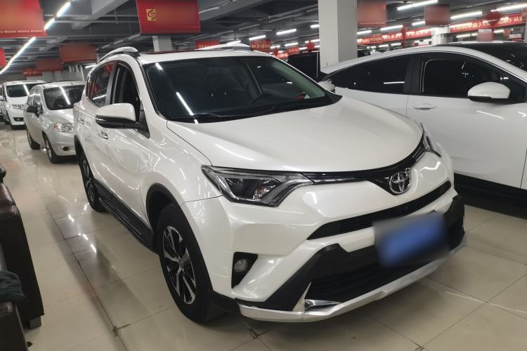 Used Toyota RAV4 2016 2.0L CVT Two-Wheel Drive Fashion Edition China V Standard Exterior 1