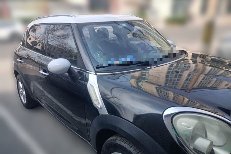 Used MINI Countryman  Front Right 45 Deg