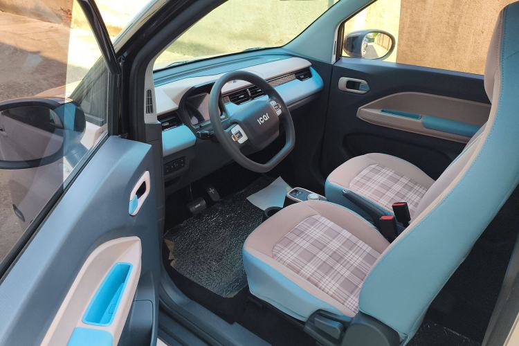 Used Chery New Energy QQ Ice Cream 2022 170km Sundae Phosphate Lithium-Ion Interior 3