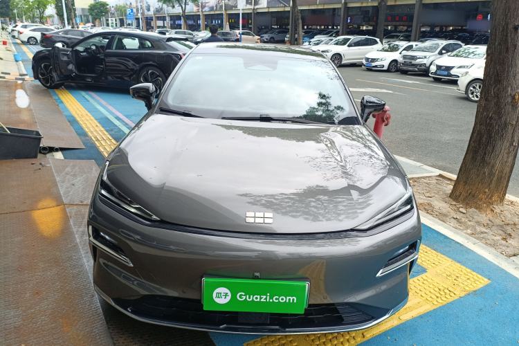 Used Geely Galaxy 8 2025 130km EM-i Flagship Edition Front