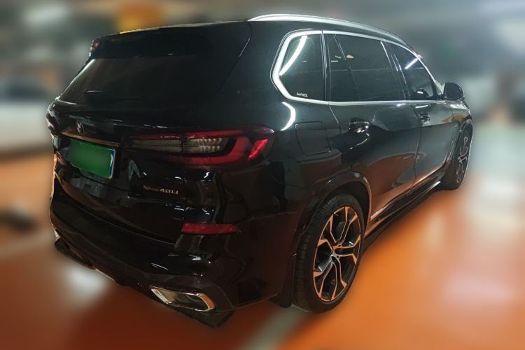 Used BMW X5 2022 xDrive 40Li Luxury Edition M Sport Package Rear Right 45 Deg