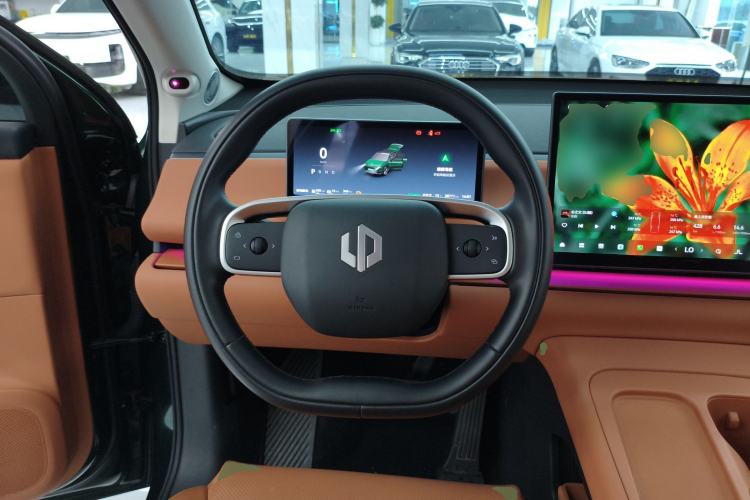 Used Leapmotor C16 2024 Range-Extended 200 Luxury Edition Steering Wheel