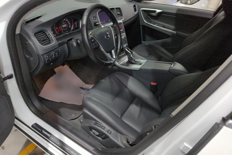 Used Volvo S60 2018 S60L T3 Smart Progress Edition
