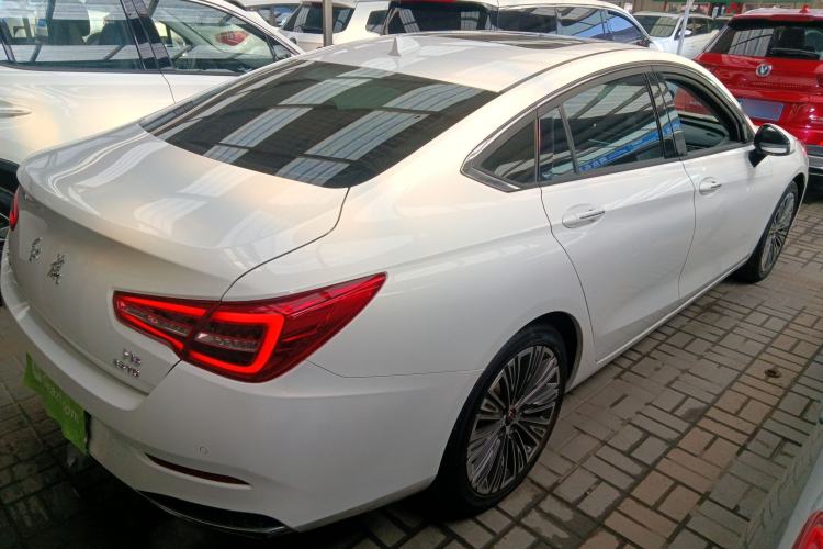 Used Hongqi H5 2022 Classic Model Facelift 1.8T Automatic Smart Connect Flagship Edition
