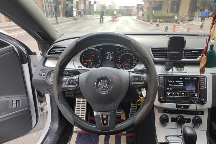 Used Volkswagen FAW-Volkswagen CC 2016 1.8TSI Prestige Model Steering Wheel