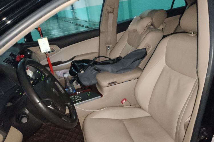 Used Toyota Crown 2012 2.5L Royal Leather Edition
