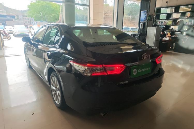Used Toyota Camry 2019 Revised Version 2.0G Luxury Edition Rear Left 45 Deg