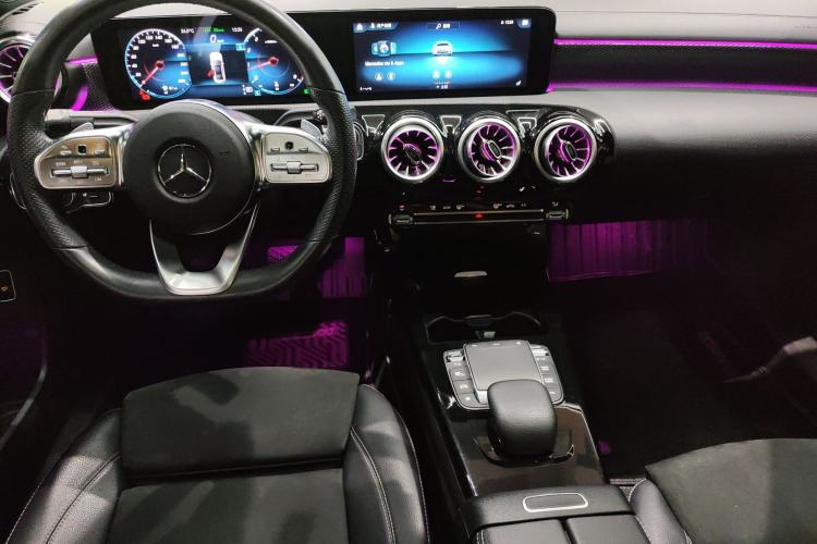 Used Mercedes-Benz A-Class 2021 A 200 L Sport Sedan Fashion Model
