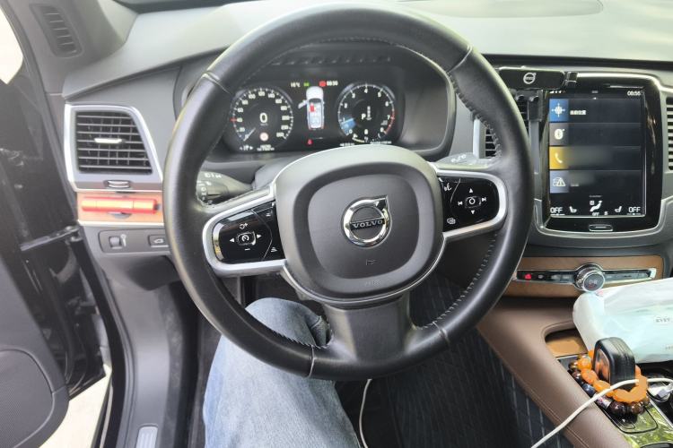 Used Volvo XC90 2021 B5 SmartDrive Luxury Edition 7 Seats Steering Wheel