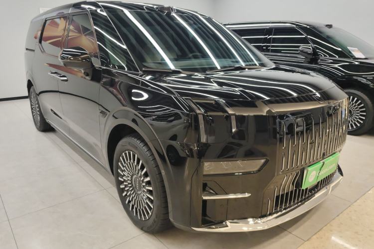 Used Zeekr 009 2024 Six-Seat Executive Version 4WD 108 kWh Exterior 1