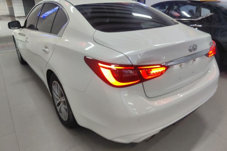 Used Infiniti Q50L 2022 2.0T Comfort Edition
