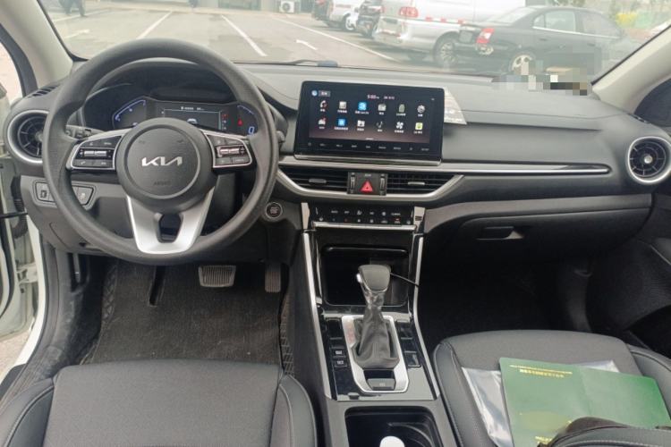 Used Kia K3 2021 Revised 1.5L CVT Fashion Edition Center Console