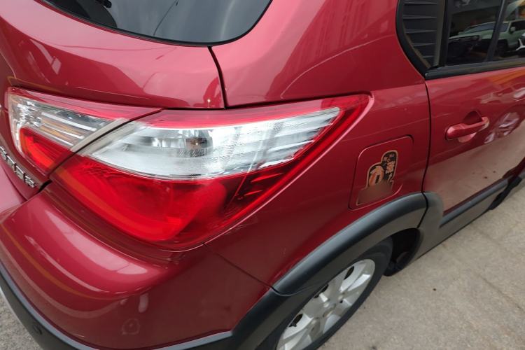 Used Venucia R50X 2013 1.6L Manual Model