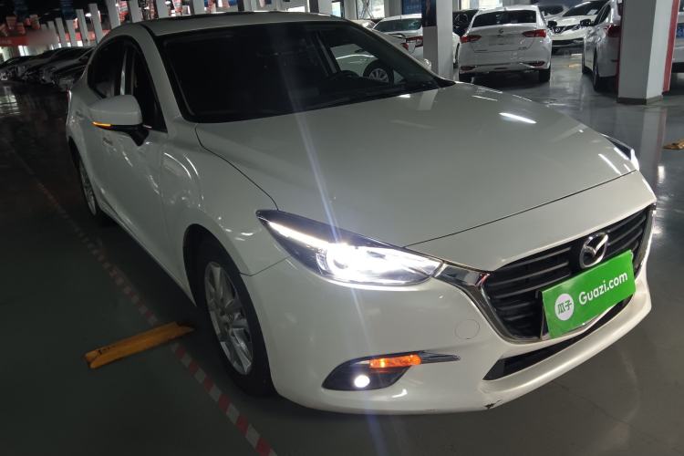 Used Mazda 3 Axela 2019 Cloud-Controlled Sedan 1.5L Automatic Luxury Model China VI Standard Front Right 45 Deg