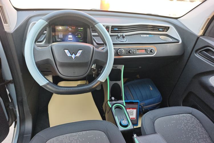 Used Wuling Hongguang MINIEV 2020 Enjoyment Model Lithium Iron Phosphate Center Console