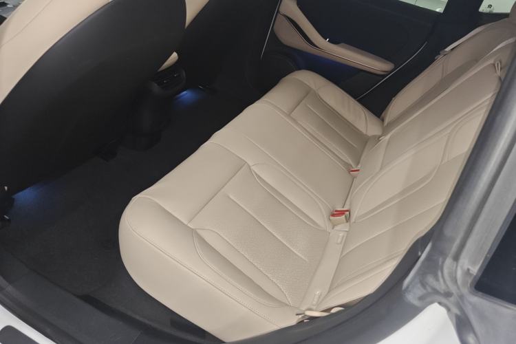 Used Nio ET5 2022 75 kWh Left Rear Seat