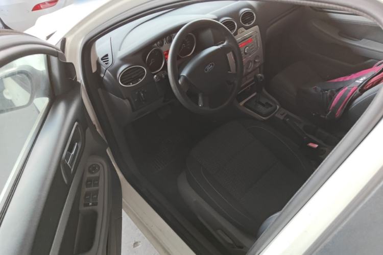 Used Ford Focus 2013 Hatchback Classic 1.8L Automatic Base Model
