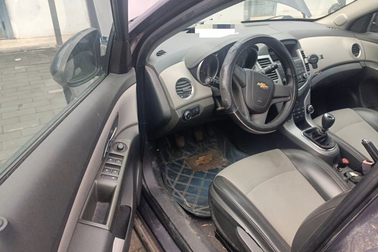 Used Chevrolet Cruze 2012 1.6L SL Grand Edition Manual Transmission
