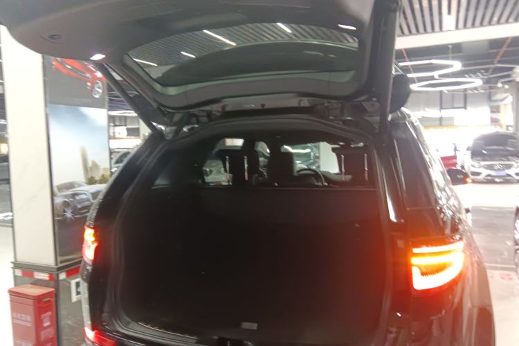 Used Land Rover Discovery Sport New Energy 2022 Facelifted P300e Plug-in Hybrid Electric Version Trunk