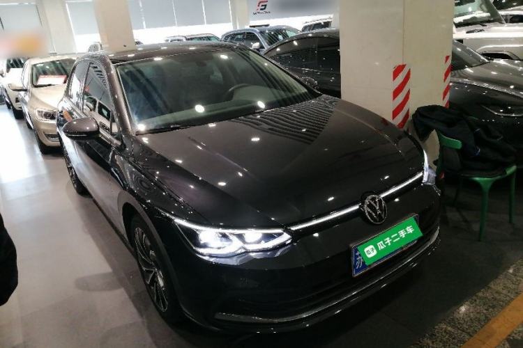 Used Volkswagen Golf 2021 280TSI DSG Pro Front Right 45 Deg