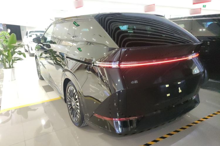 Used XPeng X9 2025 740 Ultra-Long Range Max
