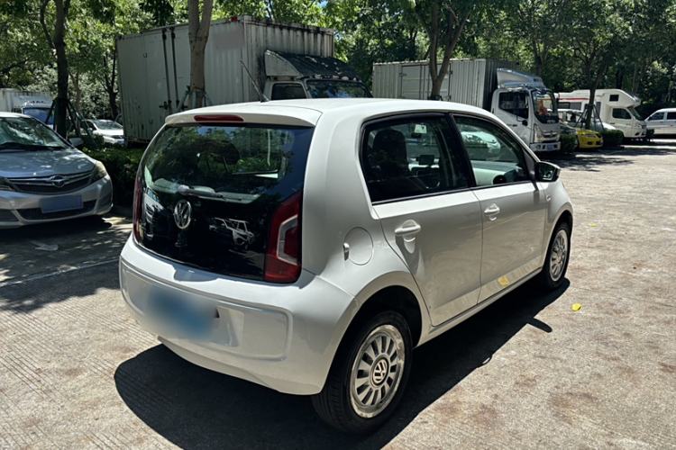Used Volkswagen up! 2015 1.0L move up!