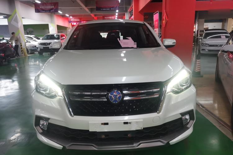 Used Venucia T70 2018 1.6L Manual Enjoyment Edition